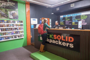 Гостиница Rock Solid Backpackers Rotorua  Роторуа